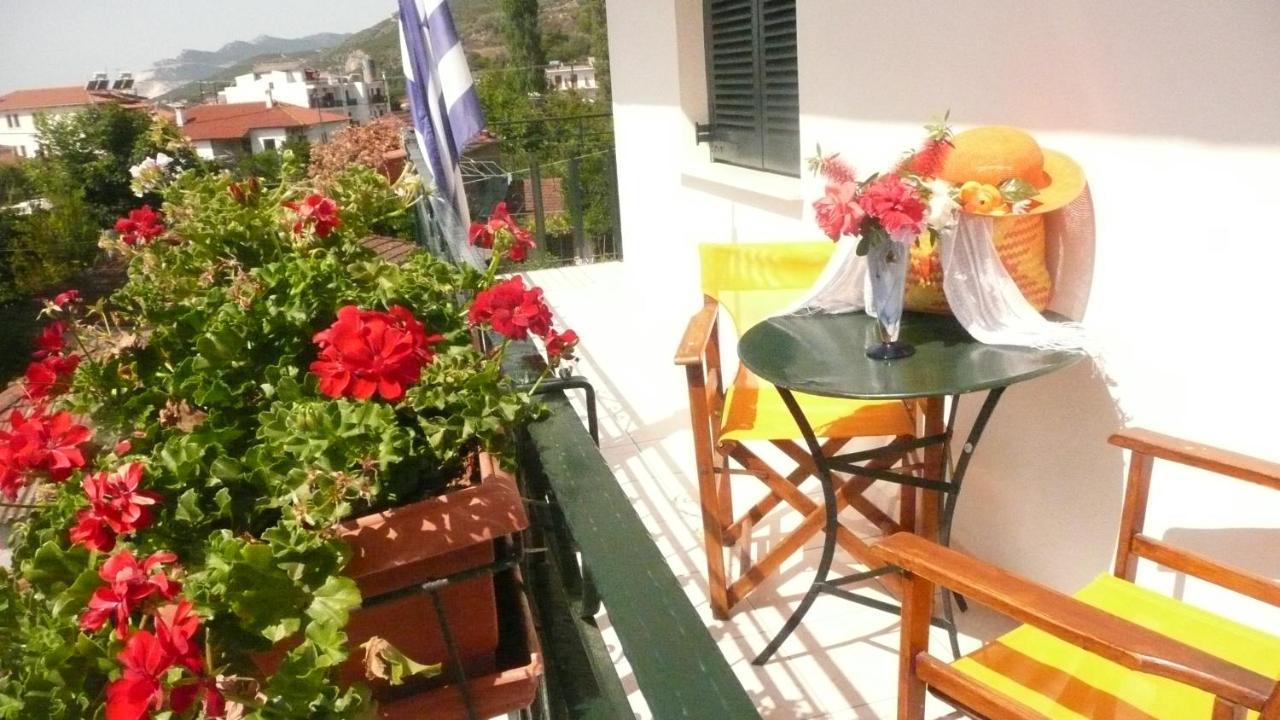 Des Roses Hotel Platanias  Buitenkant foto